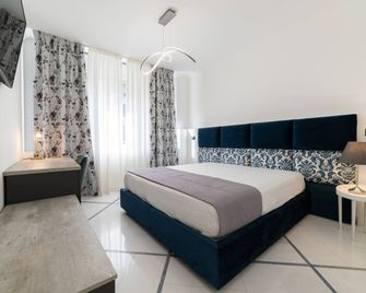 Apart Hotel Suite Italy Naples Chiaia Mergellina - Napoli - Camera da letto