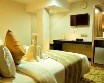 Pearl City Hotel - Colombo - Bedroom