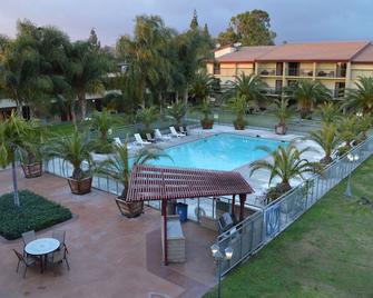 Ontario Airport Inn - Ontario - Pool