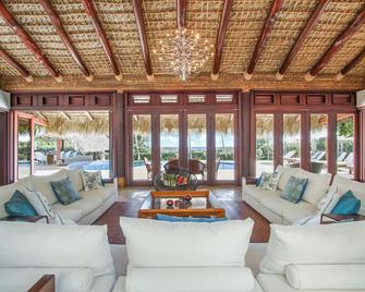 Gorgeous Villa at Casa de Campo - La Romana - Living room