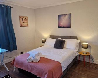Chester Le Street's Diamond 3 Bed House - Chester-le-Street - Bedroom
