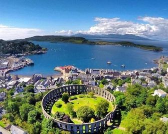 Adelphi Villa - Oban