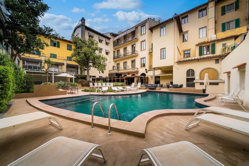 فندق كروشيه دي مالتا - فلورنس - حوض السباحة