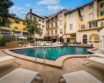 فندق كروشيه دي مالتا - فلورنس - حوض السباحة