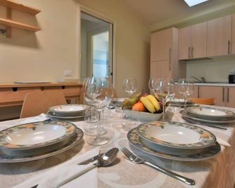 Duomo Mansarda by Interhome - Iseo - Sala de jantar