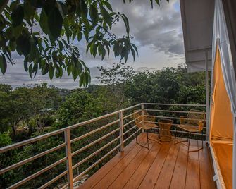 Quimera Hotel - San Isidro de El General - Balcón