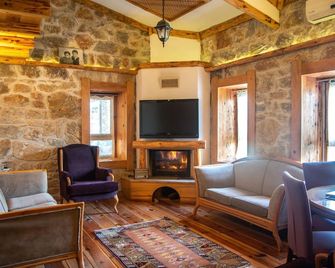 فندق موغلا طاشان - موغلا - غرفة معيشة