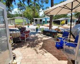 Newly updated in family/pet friendly resort with all the amenities - near beach! - Nokomis - Patio