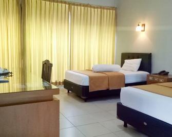 Hotel Owabong Purbalingga - Purbalingga - 臥室