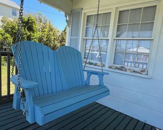 Historic Harkers Island Bungalow - Harkers Island - Balkon