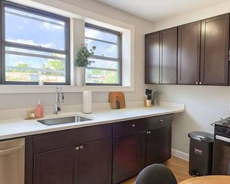 Walkable 1br Near Loyola, Beach, Food & Transit - Chicago - Küche
