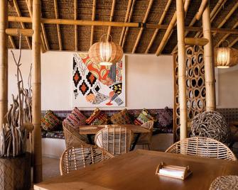 لا كريك - الداخلة - غرفة طعام