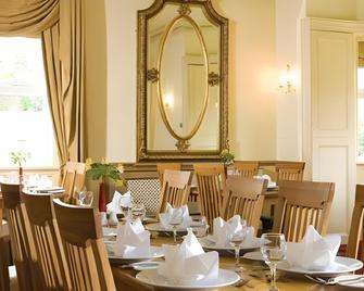 Ramada by Wyndham Cheltenham - Cheltenham - Restaurant