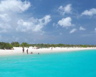 Oasis guesthouse, Boutique Style Hotel - Kralendijk - Beach