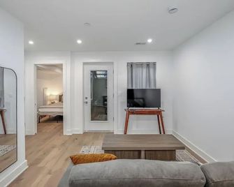 Capitol Hill Suites - Unit 3 - Washington, D.C. - Living room
