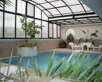 Hotel Akouas - Meknes - Bể bơi