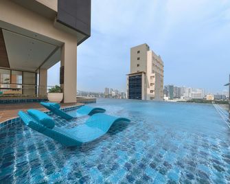 Citadines Cebu City - סבו סיטי - בריכה