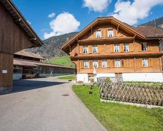 Holiday apartment Lungern for 1 - 5 persons with 1 bedroom - Farmhouse - Lungern - Building