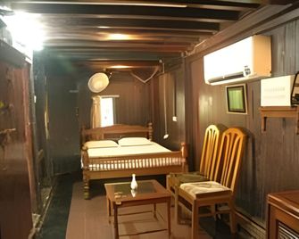 Raja Park Beach Resort - Varkala - Soverom