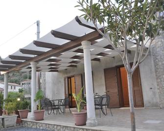 Santa Maria - Cittadella del Capo - Patio