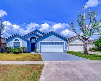 Fascinating Lake View With Private Pool And Game-room, Near Disney!! - Kissimmee - Building