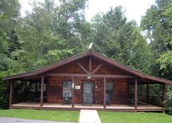 cozy cabin in the woods- - Oneida - Building