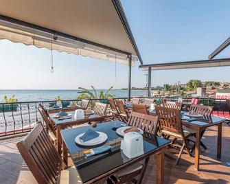 Tropic Hotel - Side - Balkon