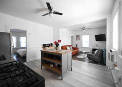 Freshly Renovated 2 Br Apartment! - Ansonia - Living room