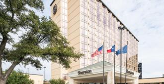 Sheraton Dallas Hotel by the Galleria - Dallas
