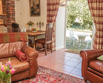 Holly Cottage - Alnwick - Living room