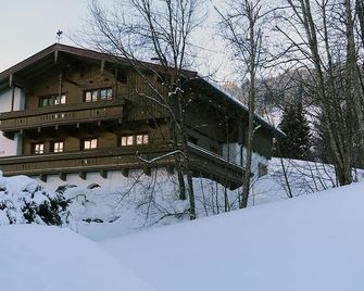 Apartment/OG, separate toilet and bath/shower - Chesa Montana - Maria Alm am Steinernen Meer - Building