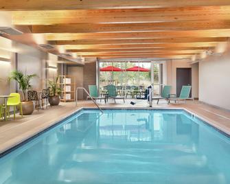 Home2 Suites by Hilton Harrisburg North - Harrisburg - Pool