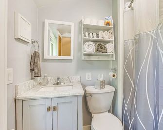 Charming Lake Mills Home Near Rock Lake - Lake Mills