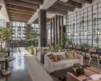 1 Hotel Nashville - Nashville - Lobby