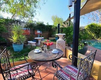 Vatu Sanctuary - The Kingfisher (2 bedroom with direct access to the pool) - Alice Springs - Patio