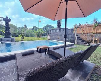 Graha Shanti Guest House - Ουμπούντ - Πισίνα