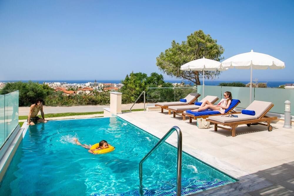 لويس سانت إلياس ريزورت آند ووتر بارك