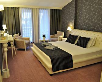 Hotel Edirne Palace - Edirne - Schlafzimmer
