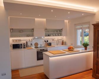 Villa Dei Fiori - Bellagio - Keuken