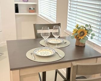Stylish Studio on Lake Conroe - Montgomery - Eetruimte
