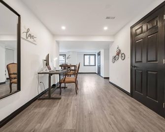 A Cozy Retreat: Home away from Home - Lincoln - Hallway