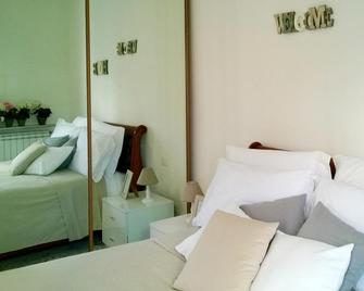The Pope At The Window - Rome - Bedroom