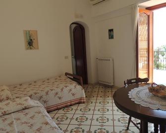 La Tavolozza Residence - Positano - Bedroom