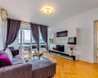 Jasmina apartment - Rijeka - Living room