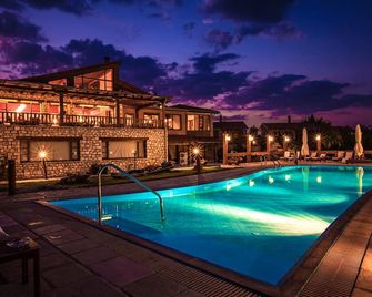 Vitina House Forest Resort - Vytina - Pool