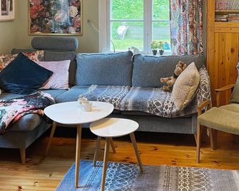 4 Person Holiday Home In Karlsborg - Karlsborg - Sala de estar