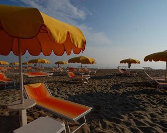 Noha Suite Hotel - Riccione - Plage