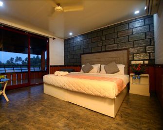 Green Palace Ayurveda Resort - Alappuzha - Bedroom