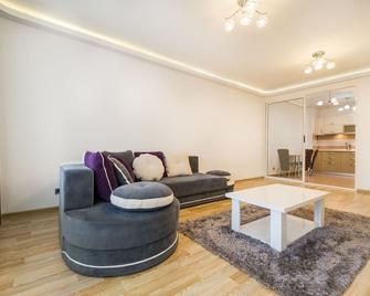 Relax Apartment Coresi Mall - Braşov - Sala de estar