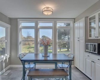 The Cottage @ Afton Mountain- Close to Wineries! - Afton